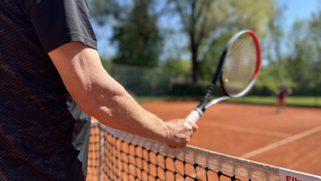 Tennisarm (Epicondylitis humeri radialis): Alles über Symptome, Ursachen, Diagnose & Behandlung. Jetzt informieren, was wirklich hilft!
