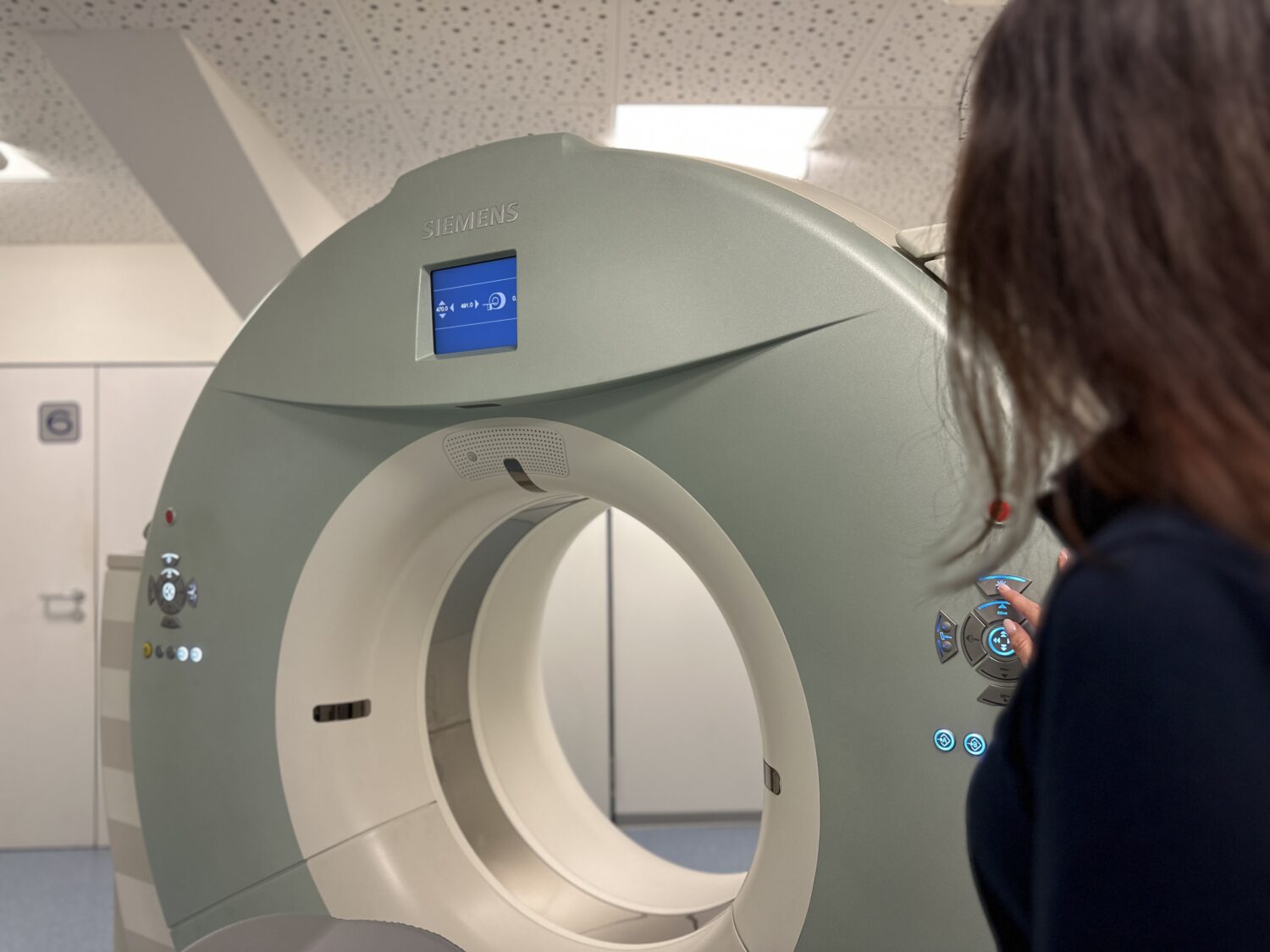 Radiologie Mühleninsel, Landshut, CT, Computertomographie: Mit modernster, strahlungsarmer CT-Technik in Landshut, Dingolfing & Vilsbiburg. Schnelle Termine, erfahrene Fachärzte in Ihrer Radiologie Mühleninsel.